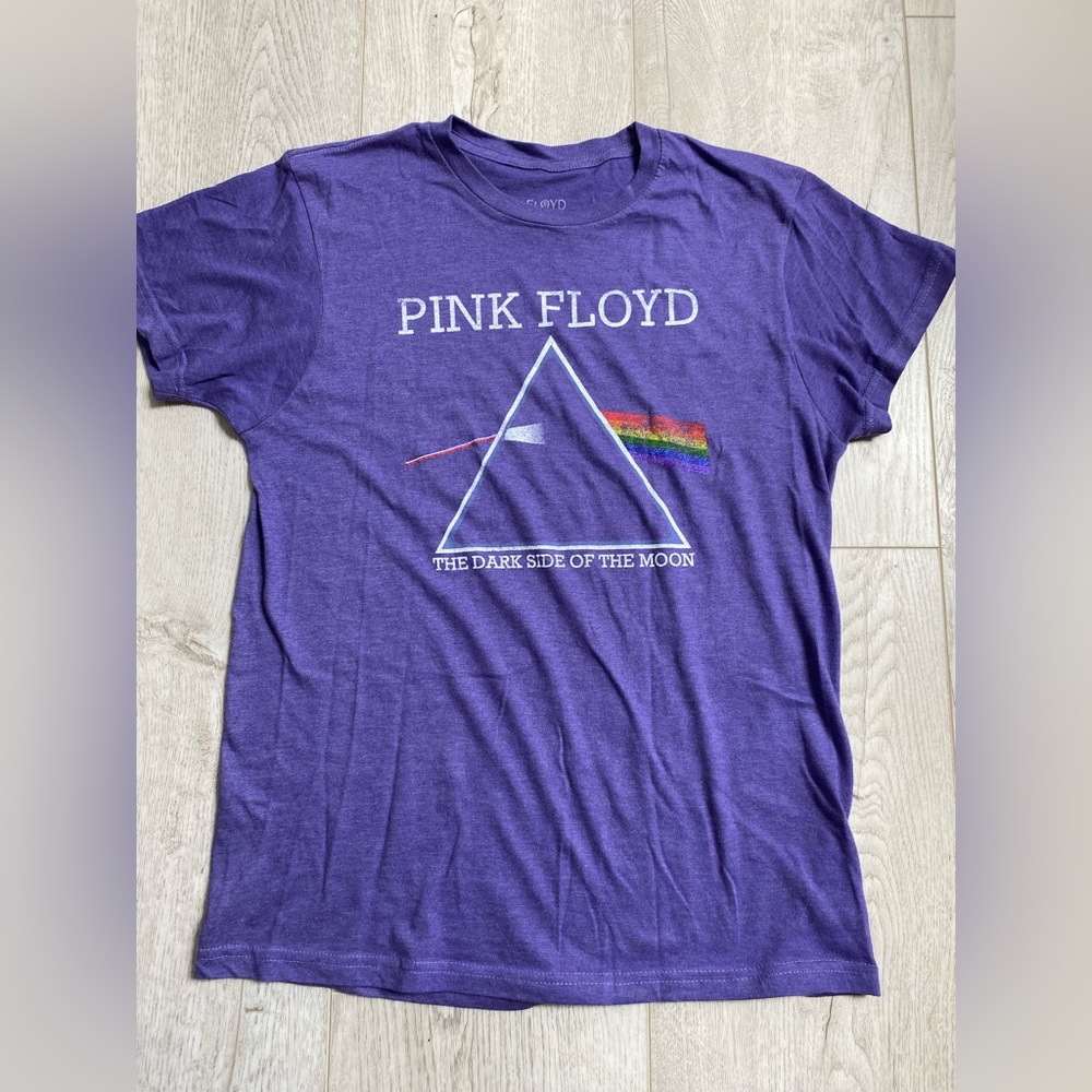 Pink Floyd Graphic T shirt light purple